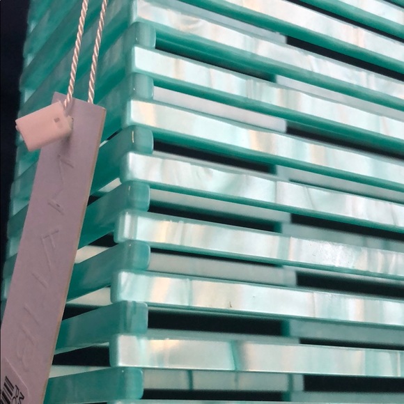 Pearl Acrylic Structured Handbag Beach Aqua NWT - Picture 6 of 8